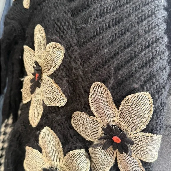 Vintage Y2K Fringe Floral Boho Pancho style Cardigan - Picture 5 of 7